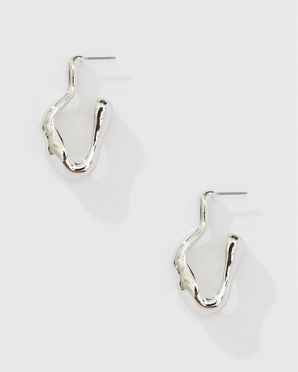 MOLTEN HOOP EARRING