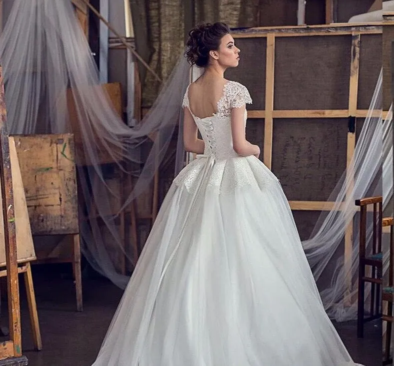 New Arrivals Wedding Dress Elegant Matrimonio V-neck Cap Sleeve Lace Up back Appliques Beading Princess Gowns Robe Blanche