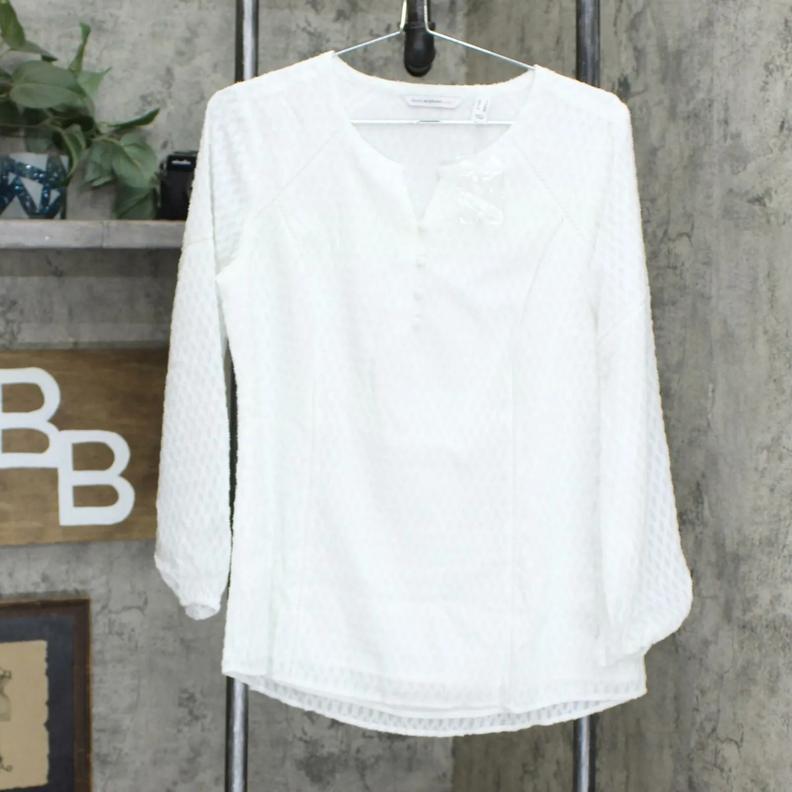 NWT Isaac Mizrahi Live! Women's Clip Dot Blouse With Ladder Lace Detail 2