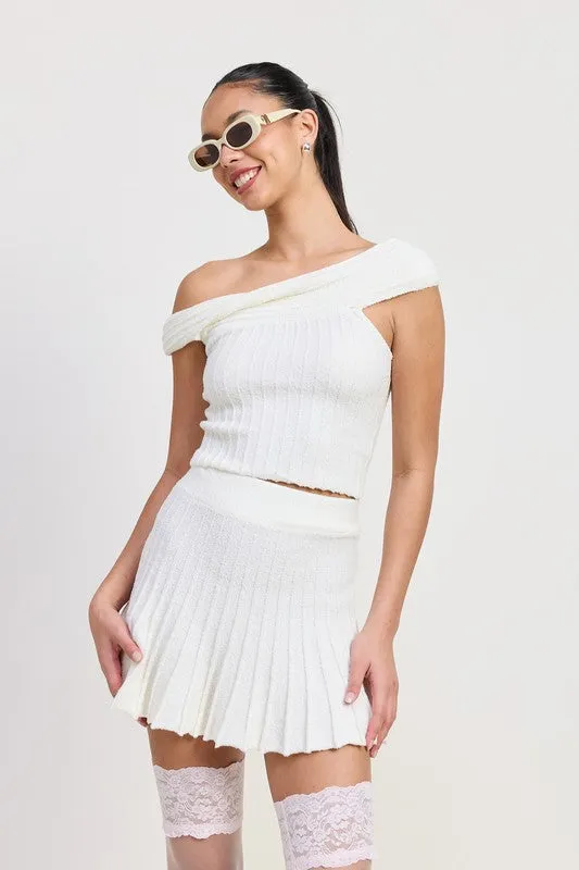 OFF THE SHOULDER KNIT TOP