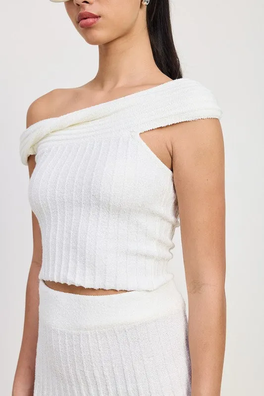 OFF THE SHOULDER KNIT TOP