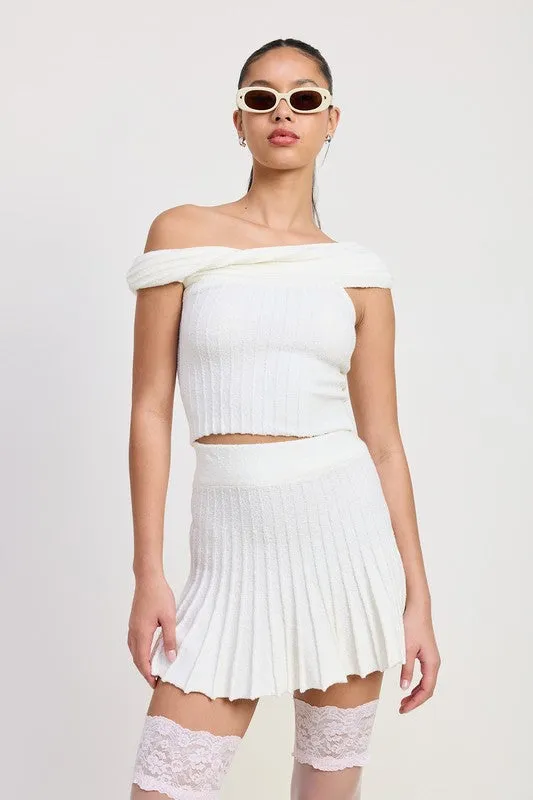 OFF THE SHOULDER KNIT TOP