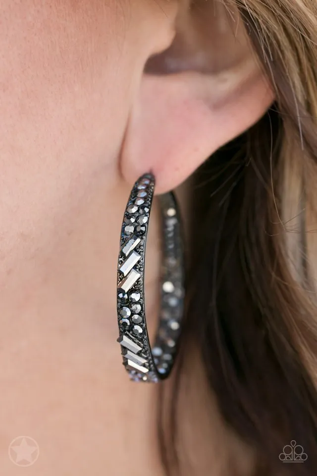 Paparazzi Blockbuster Earrings - GLITZY By Association - Black