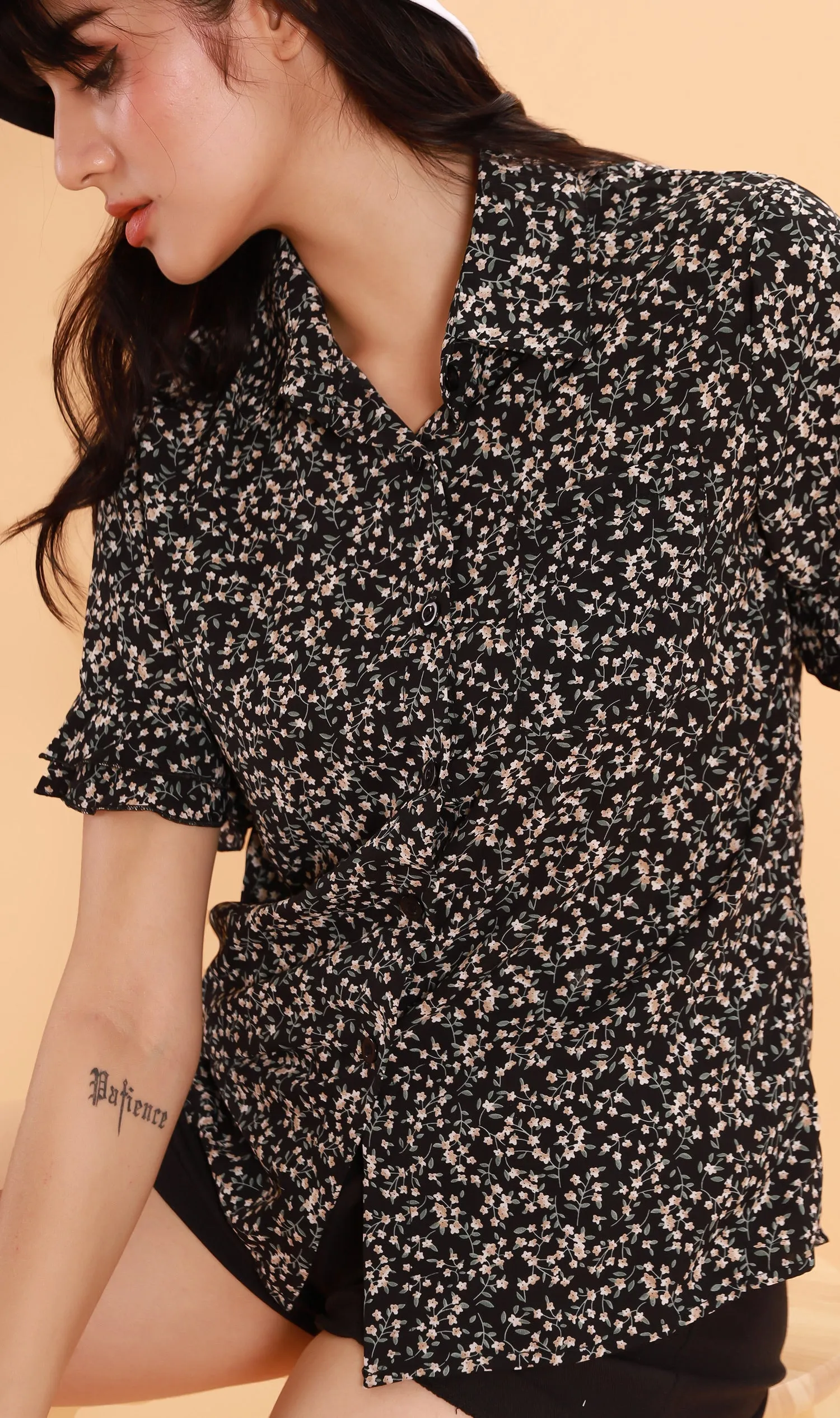 PORTIA Floral Collar Shirt (Black/White)