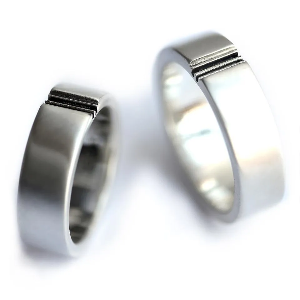 Puzzle matching couple rings set