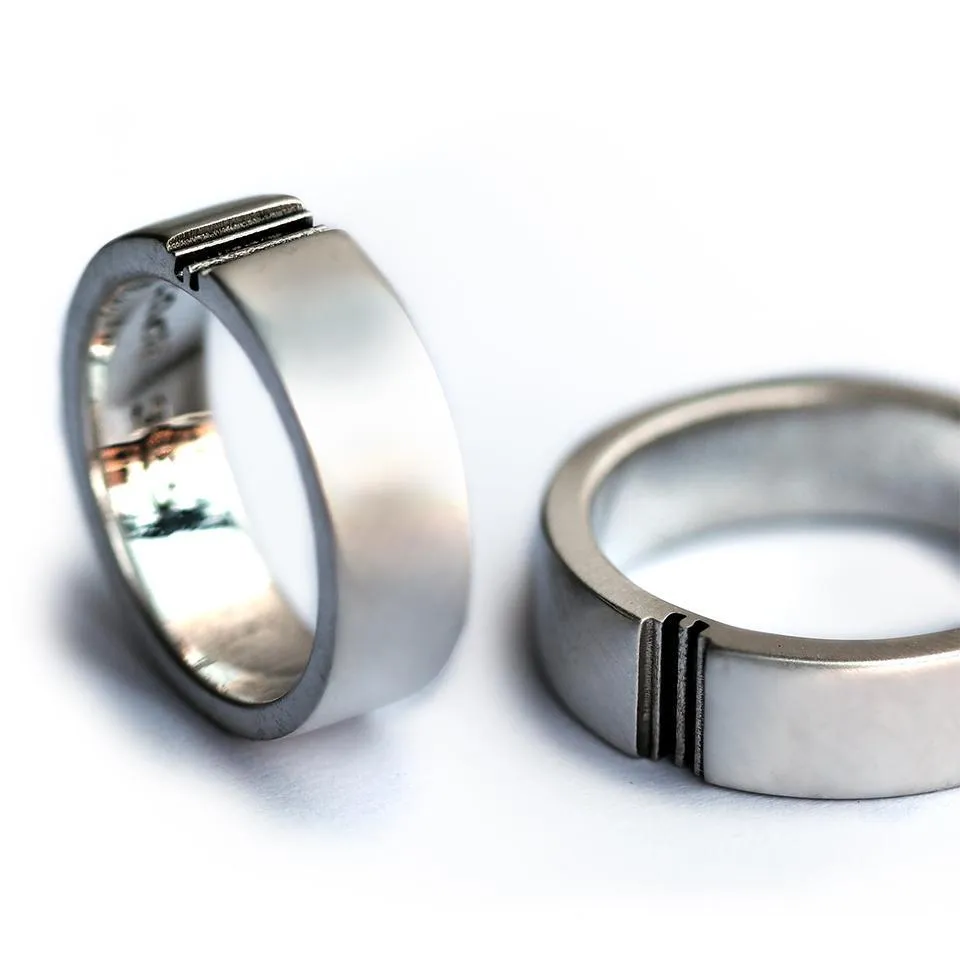Puzzle matching couple rings set