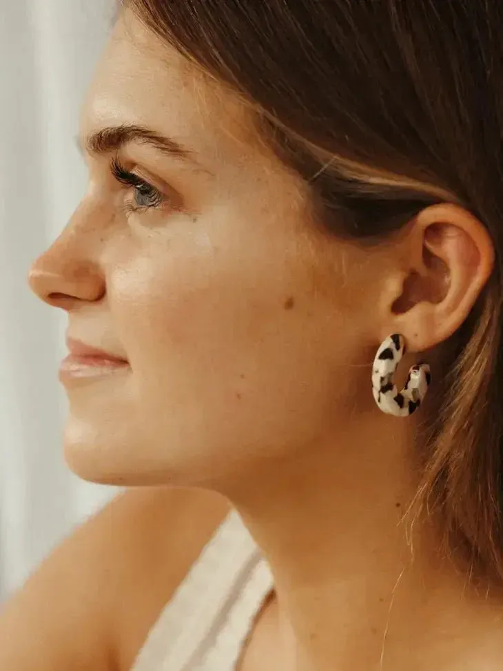 Ray Chunky Hoop Earrings, Assorted: Black   White