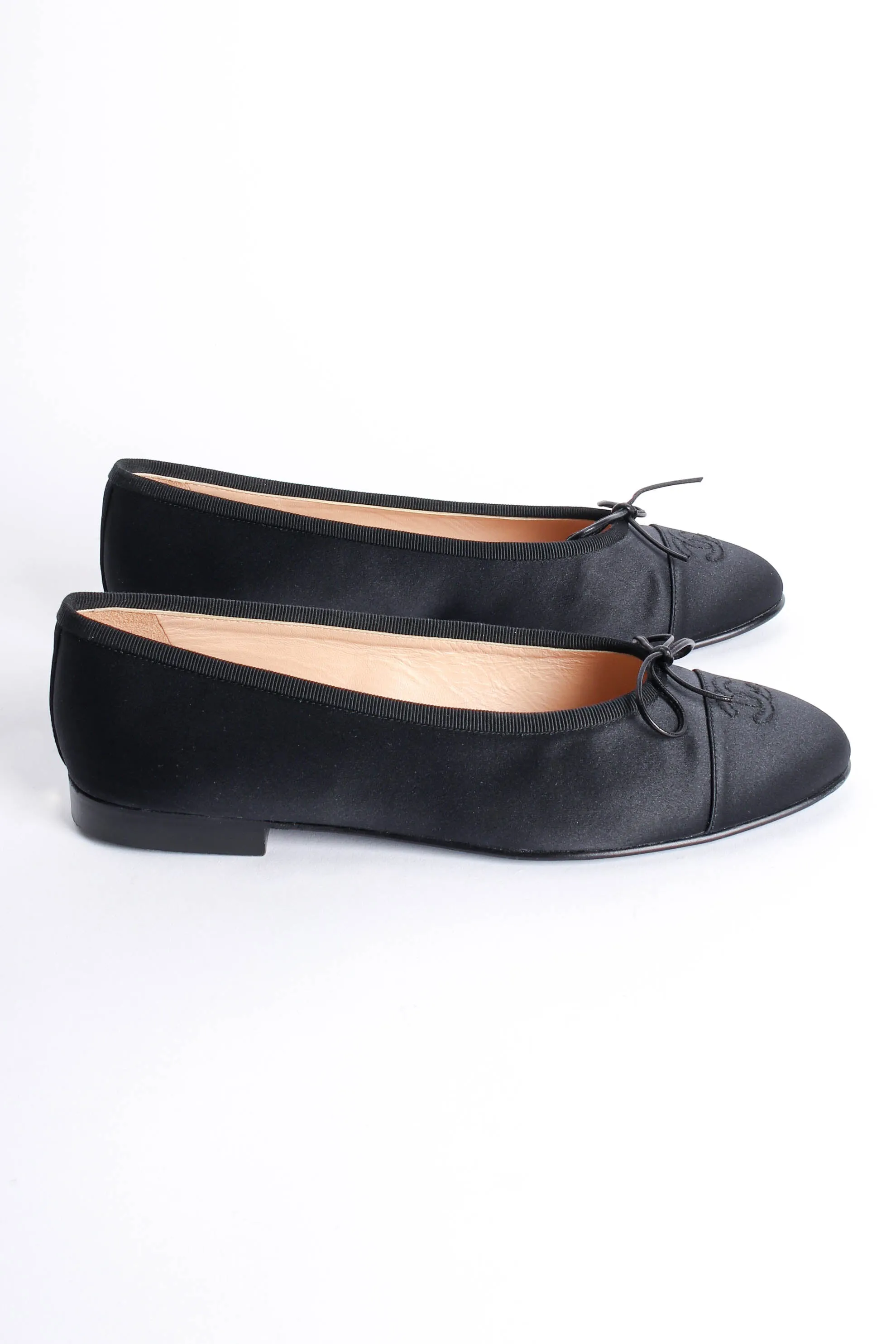 Satin CC Logo Ballet Flats