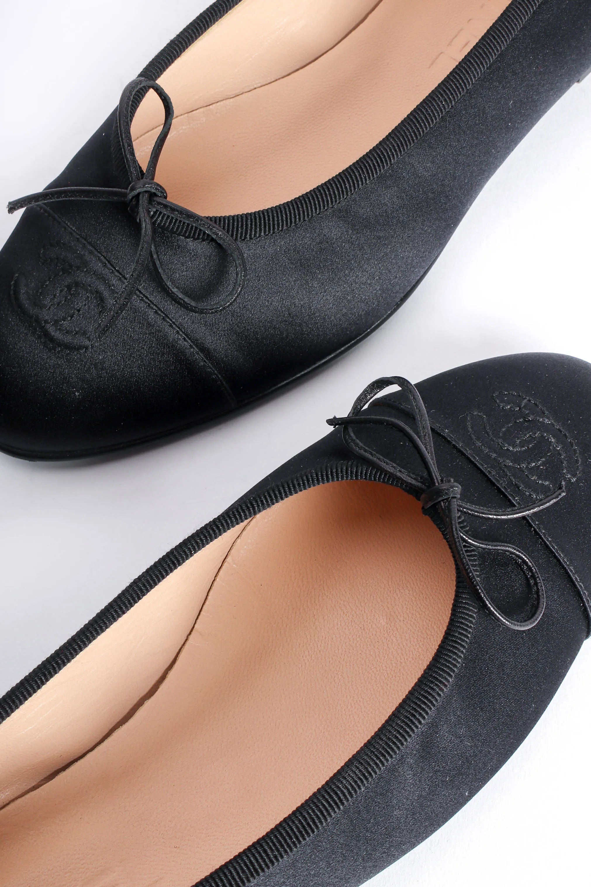 Satin CC Logo Ballet Flats