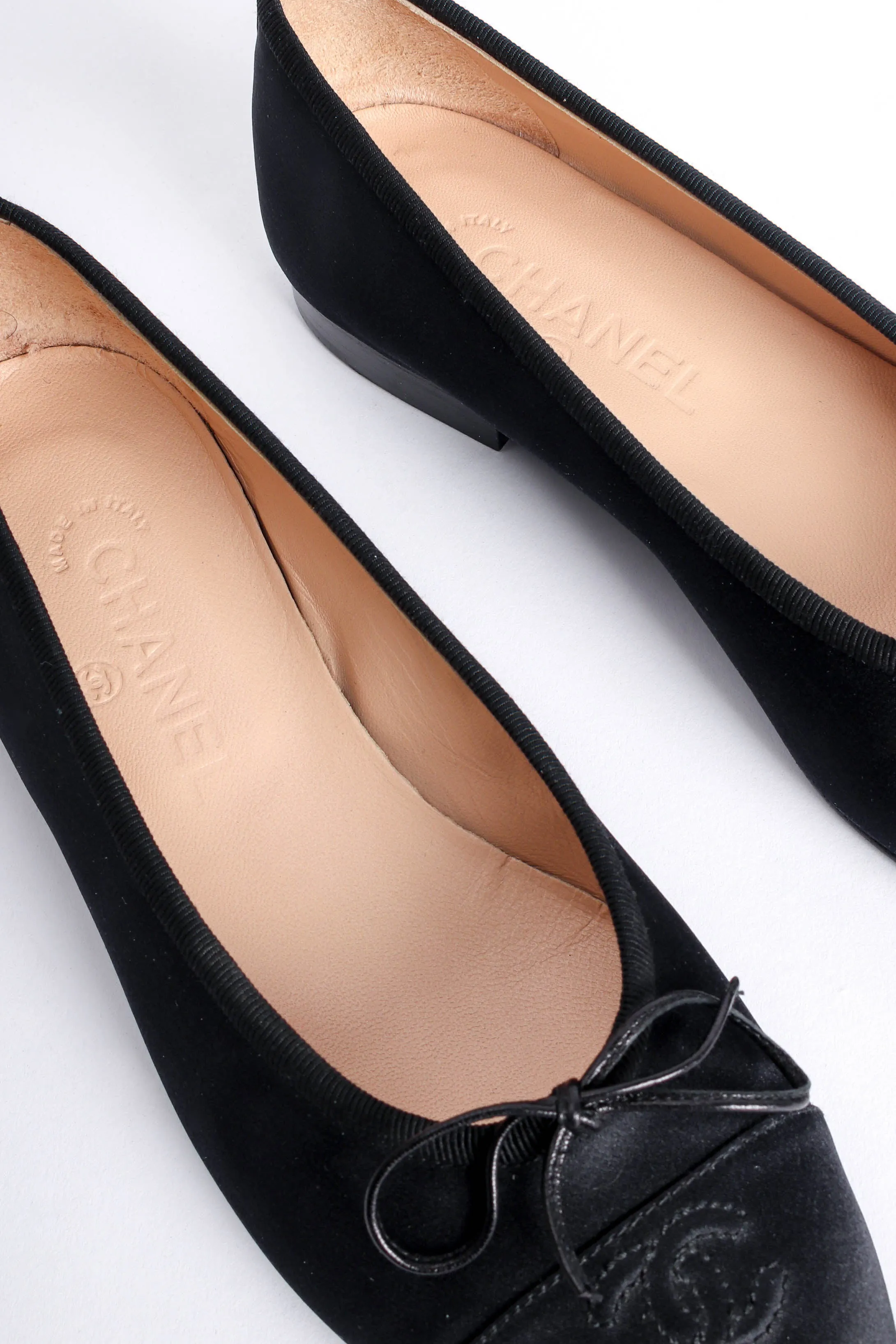 Satin CC Logo Ballet Flats