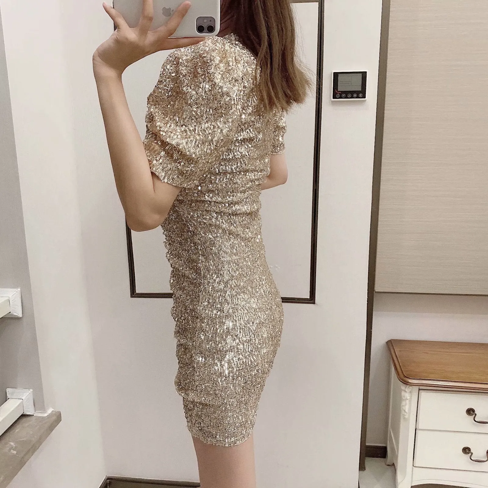 Sequins V-neck Pleated Elastic Waist Mini Dresses