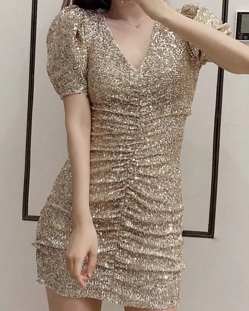 Sequins V-neck Pleated Elastic Waist Mini Dresses