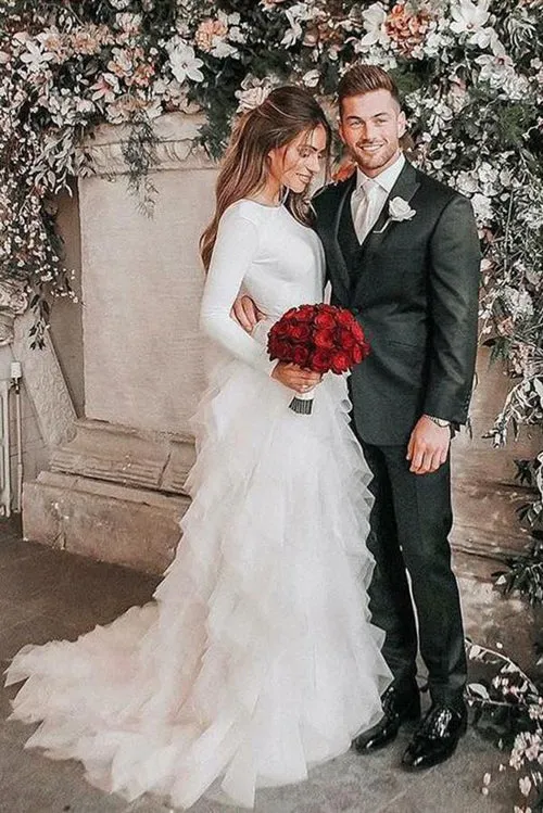 Simple Long Sleeve Ivory White Wedding Dresses with Ruffle Skirt,MW497