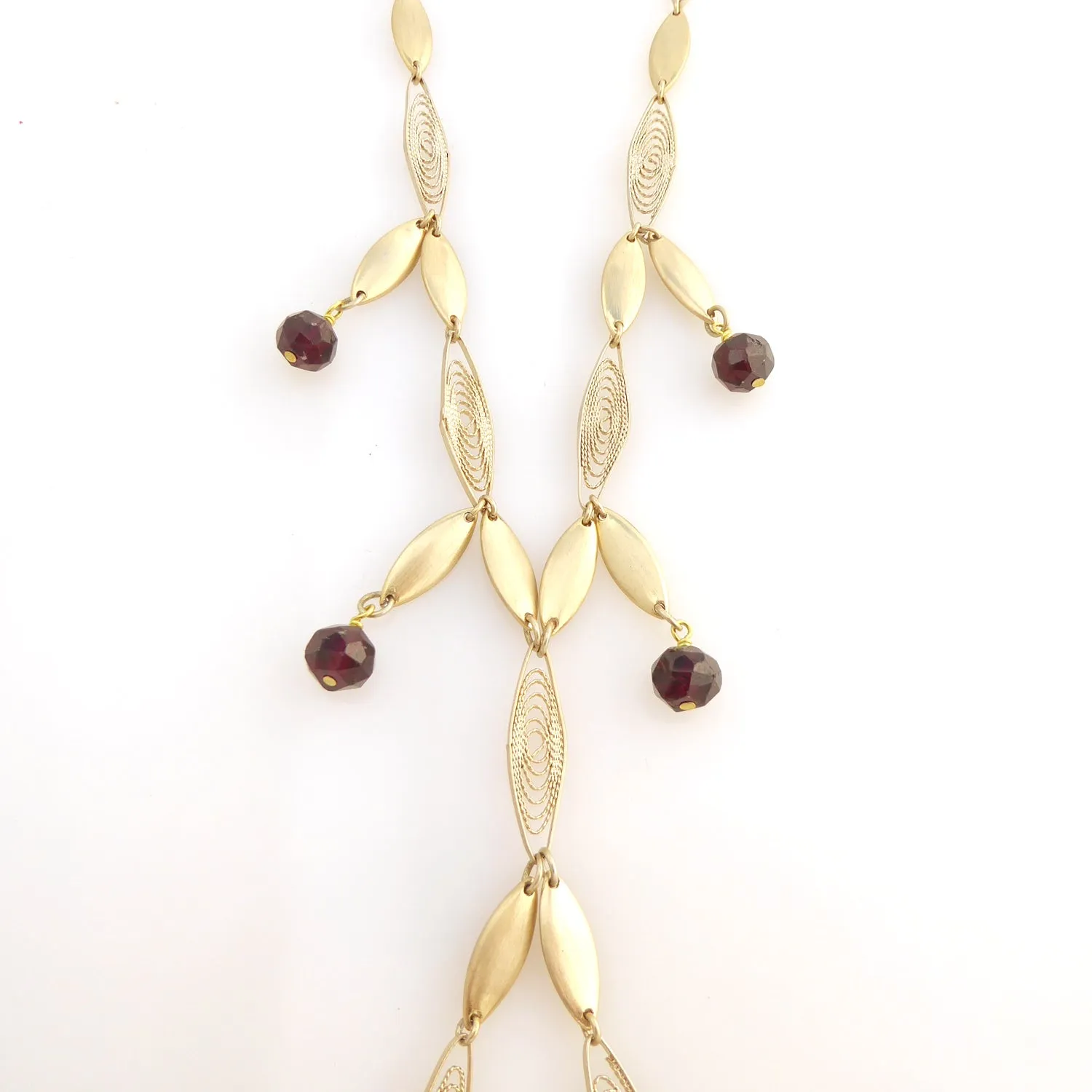 Stargate garnet necklace