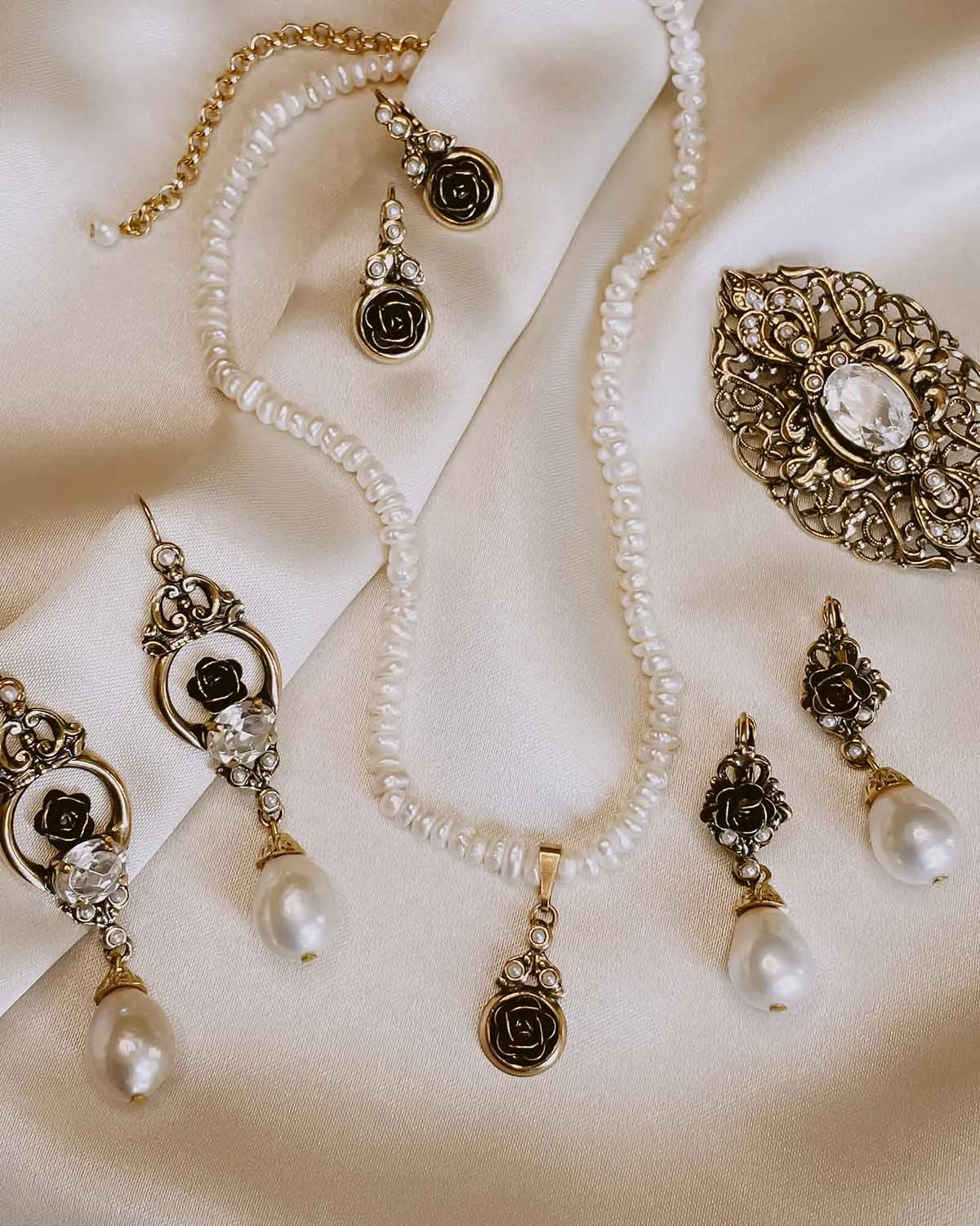 The Pitigliano Brooch (That's Amore Edition)