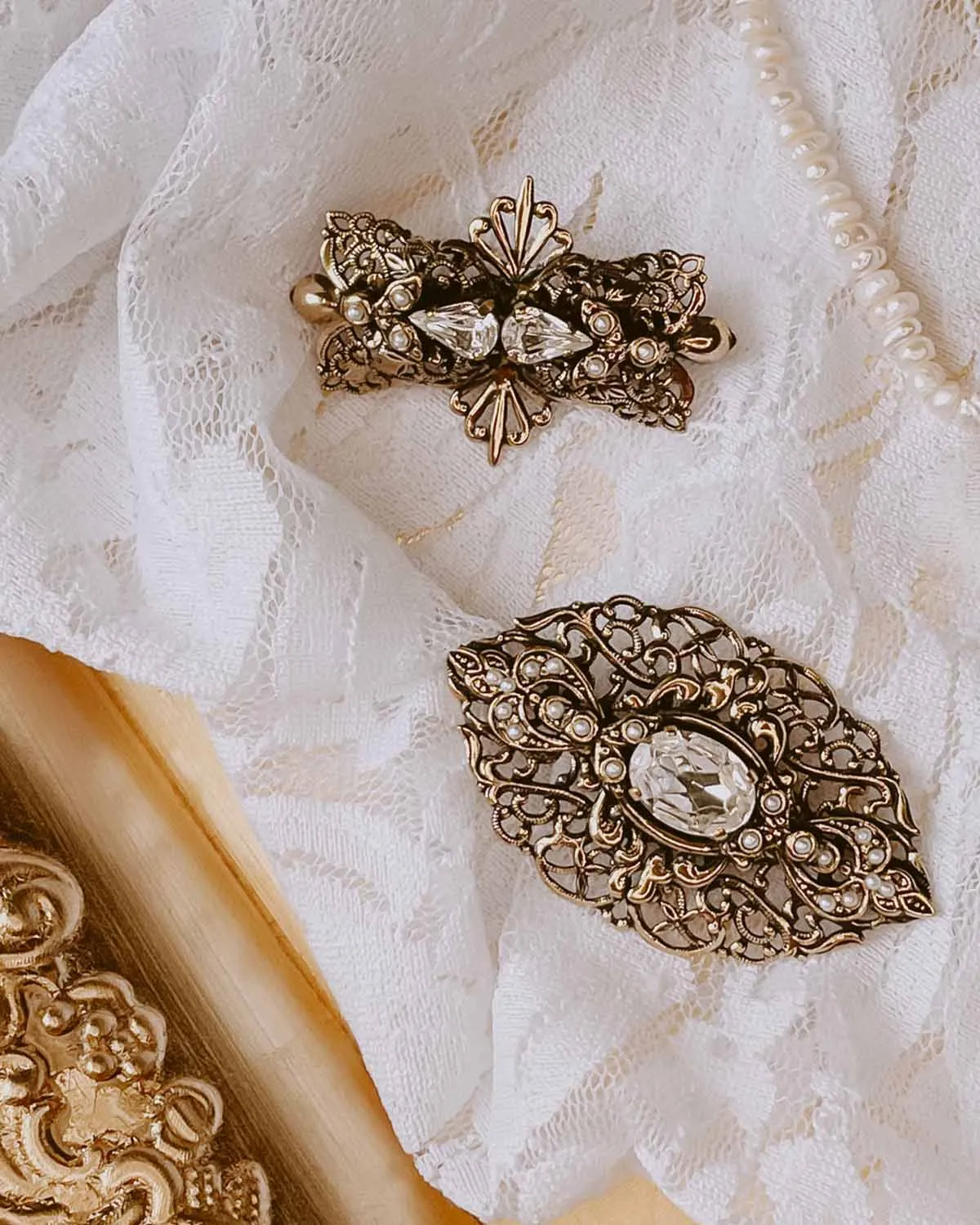 The Pitigliano Brooch (That's Amore Edition)