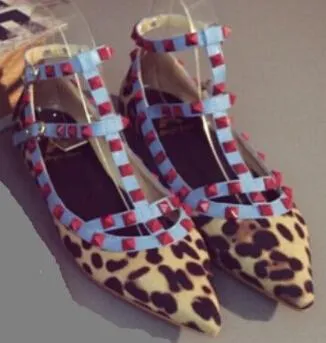 The Rivet Pointed Toe Flat Shoes
