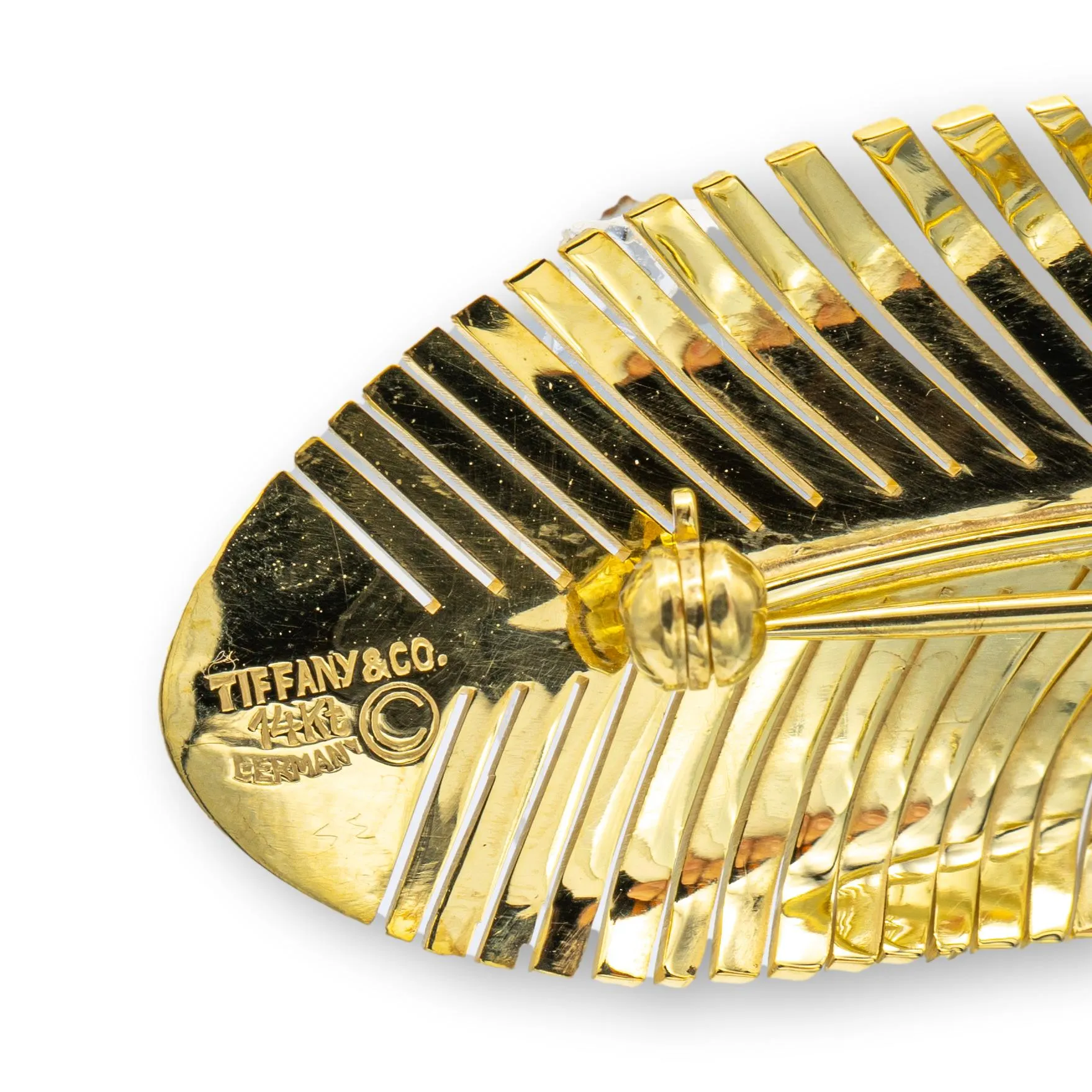 Tiffany and Co. Vintage 18K Yellow Gold Feather Motif Florentine Brooch