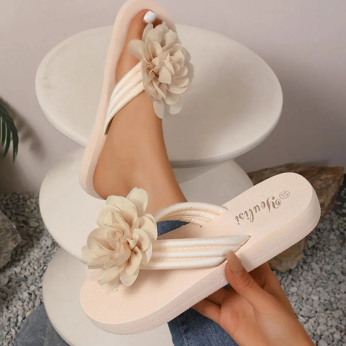 Toe Post Platform Sandals