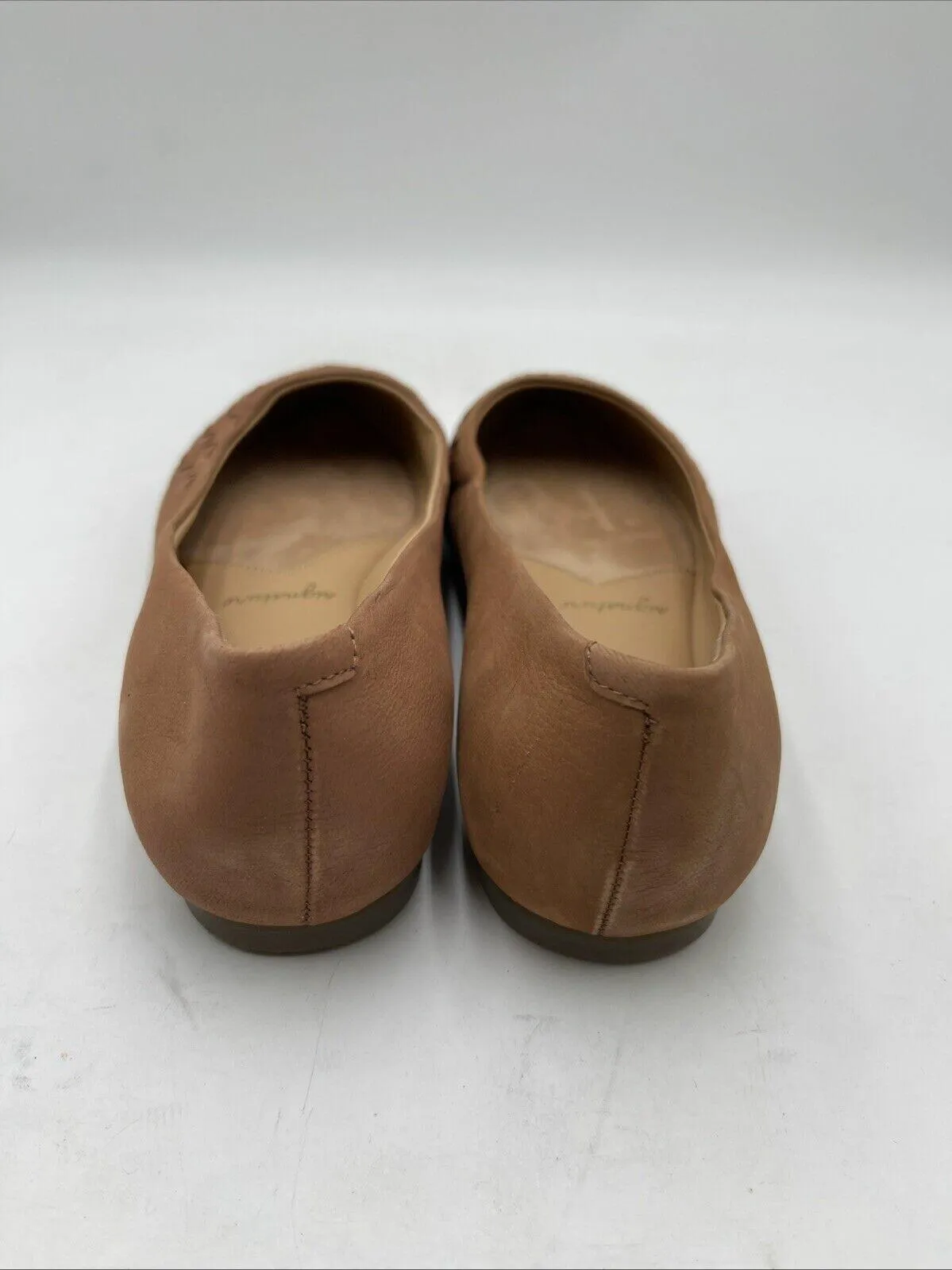 Trotters Estee Woven Casual Flats Beige  Size 8.5WW - Very Good