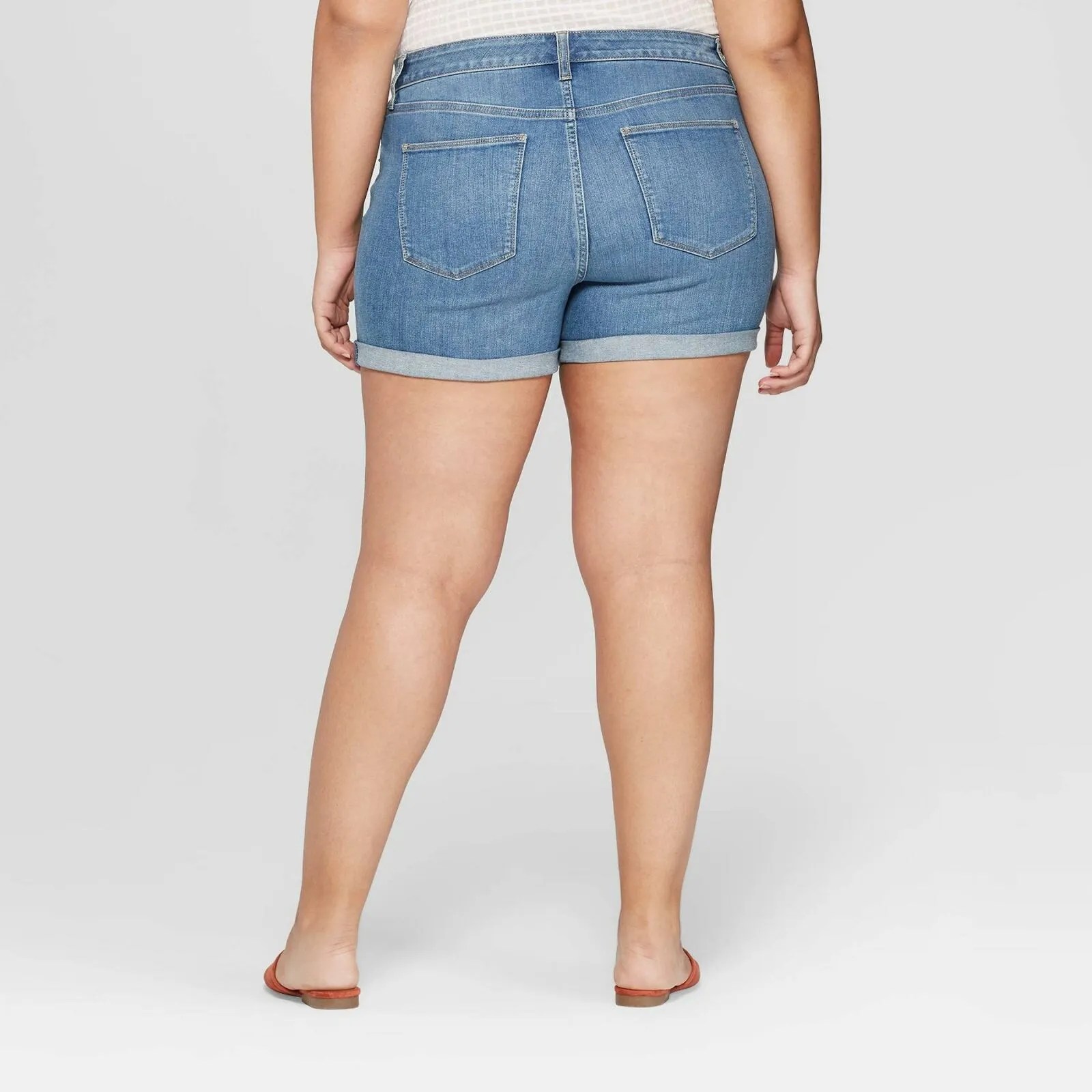 Universal Thread Women's Plus Size Mid-Rise Jean Shorts