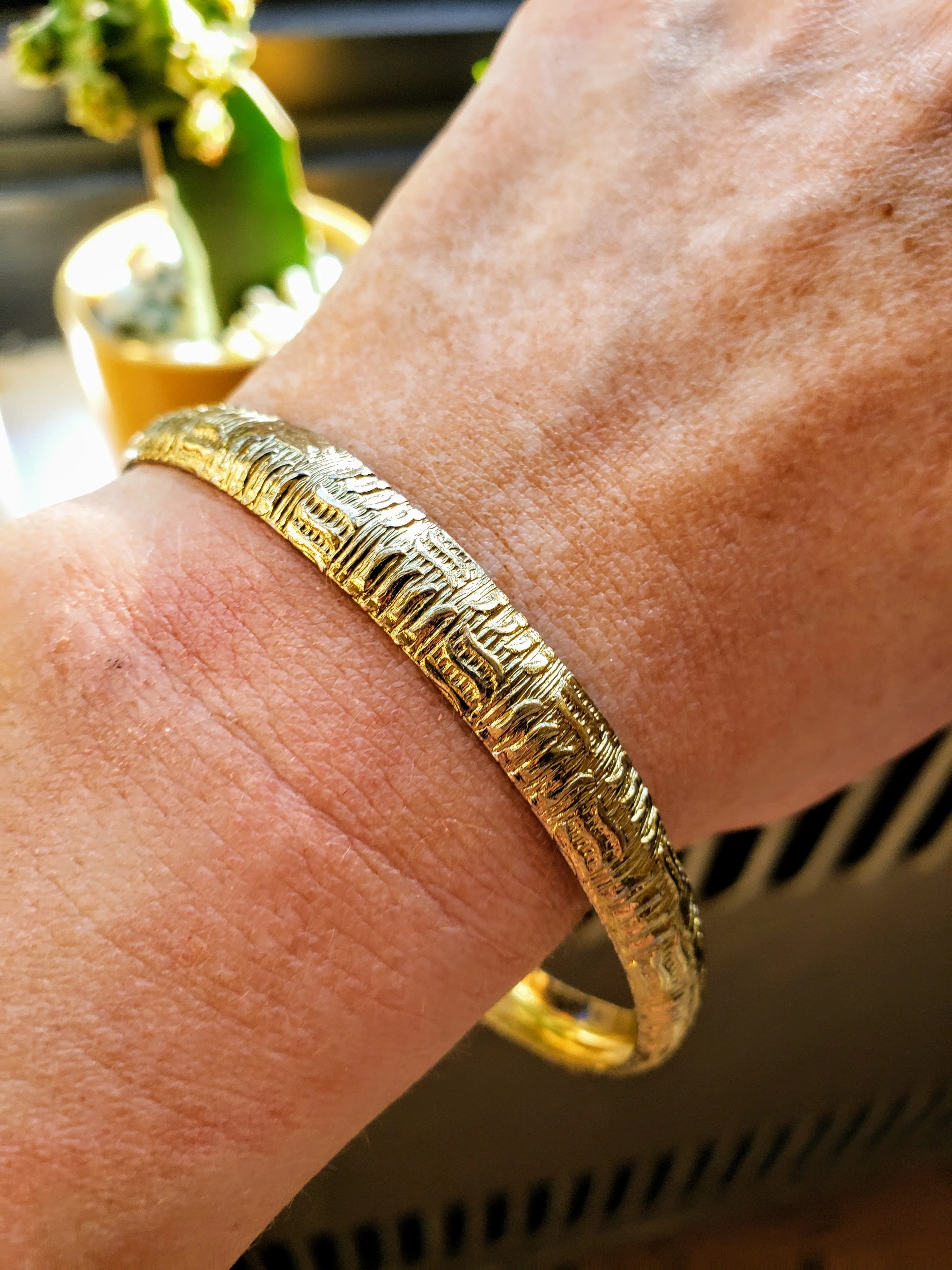 Vintage - Gold Bangle