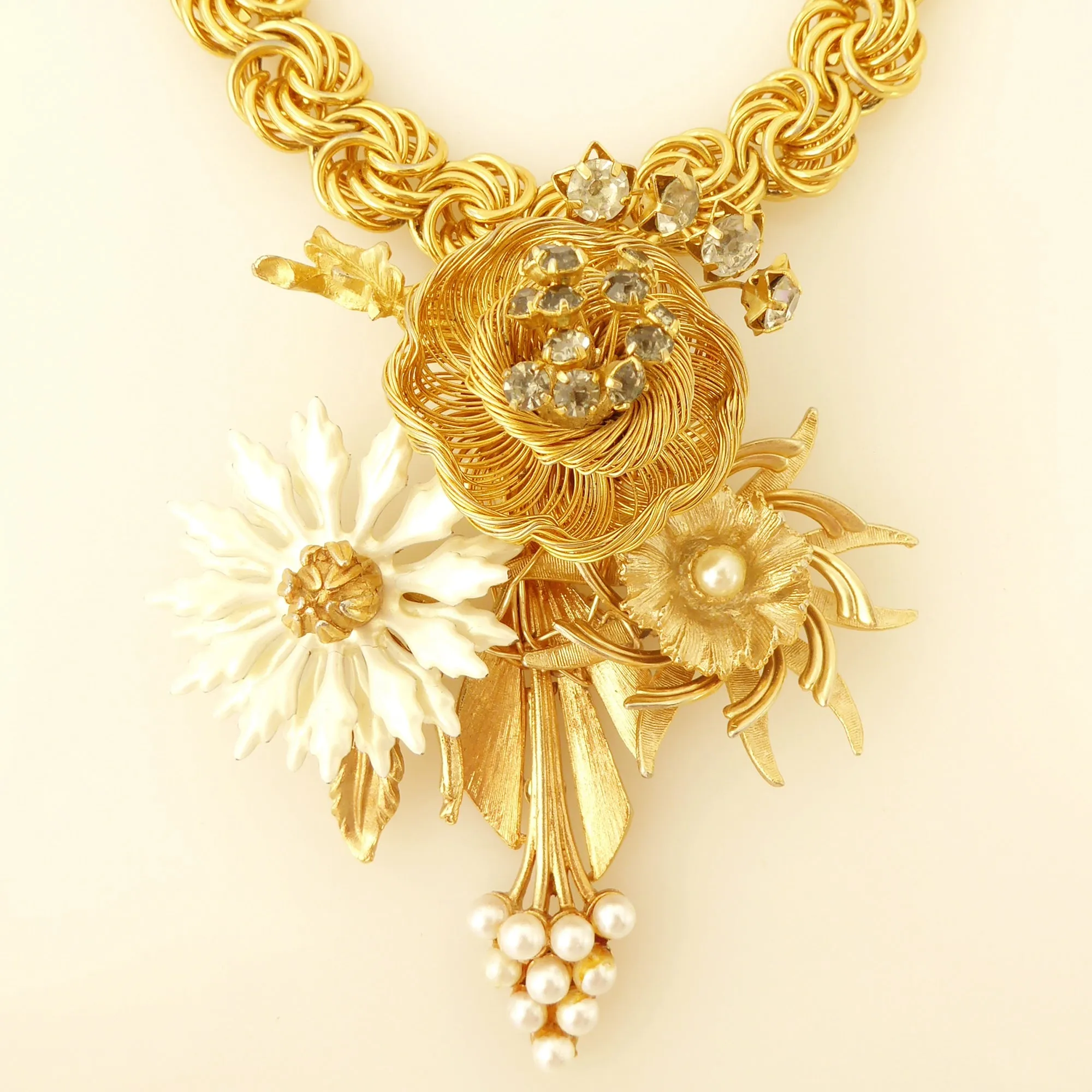Vintage gold flower necklace
