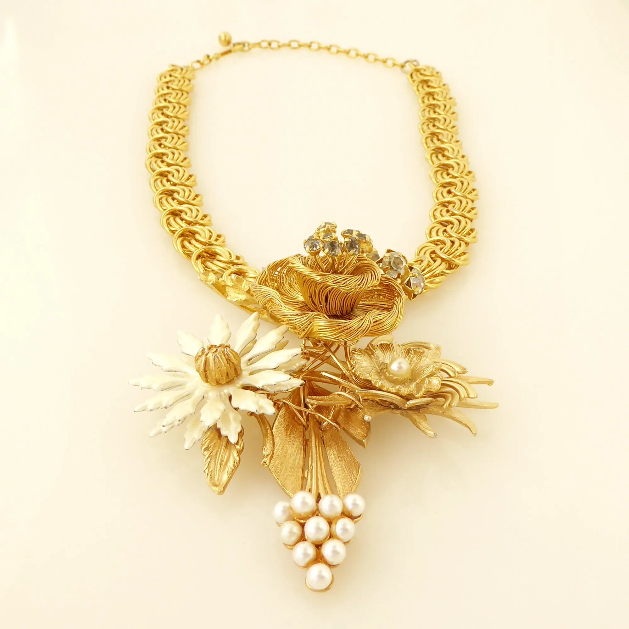 Vintage gold flower necklace