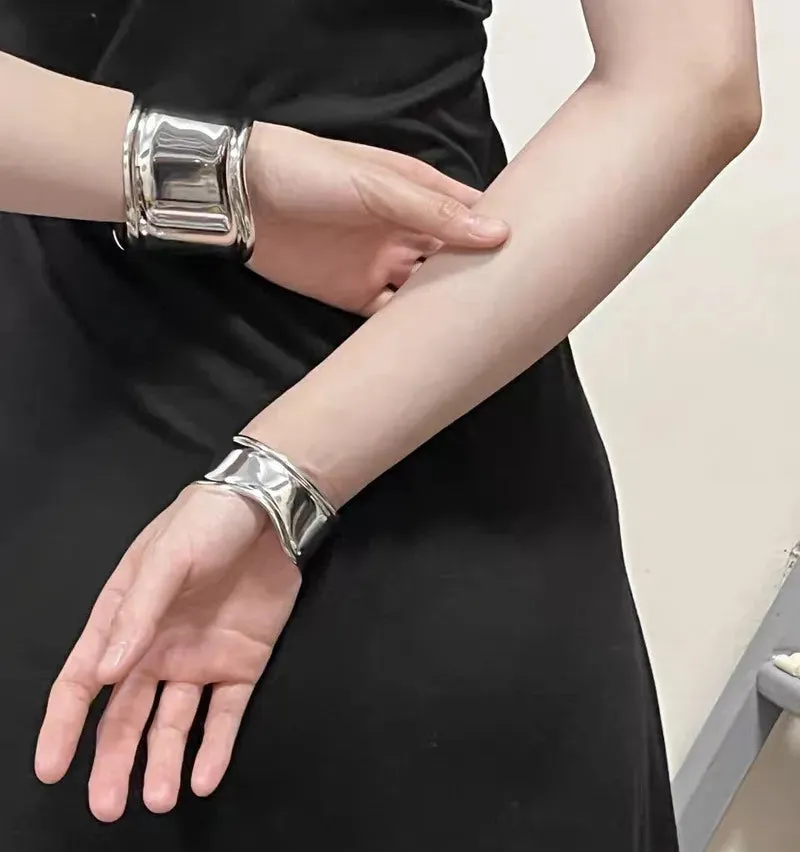 Vintage Hyperbole Smooth Cuff Bracelet For Women Jewelry Accessories