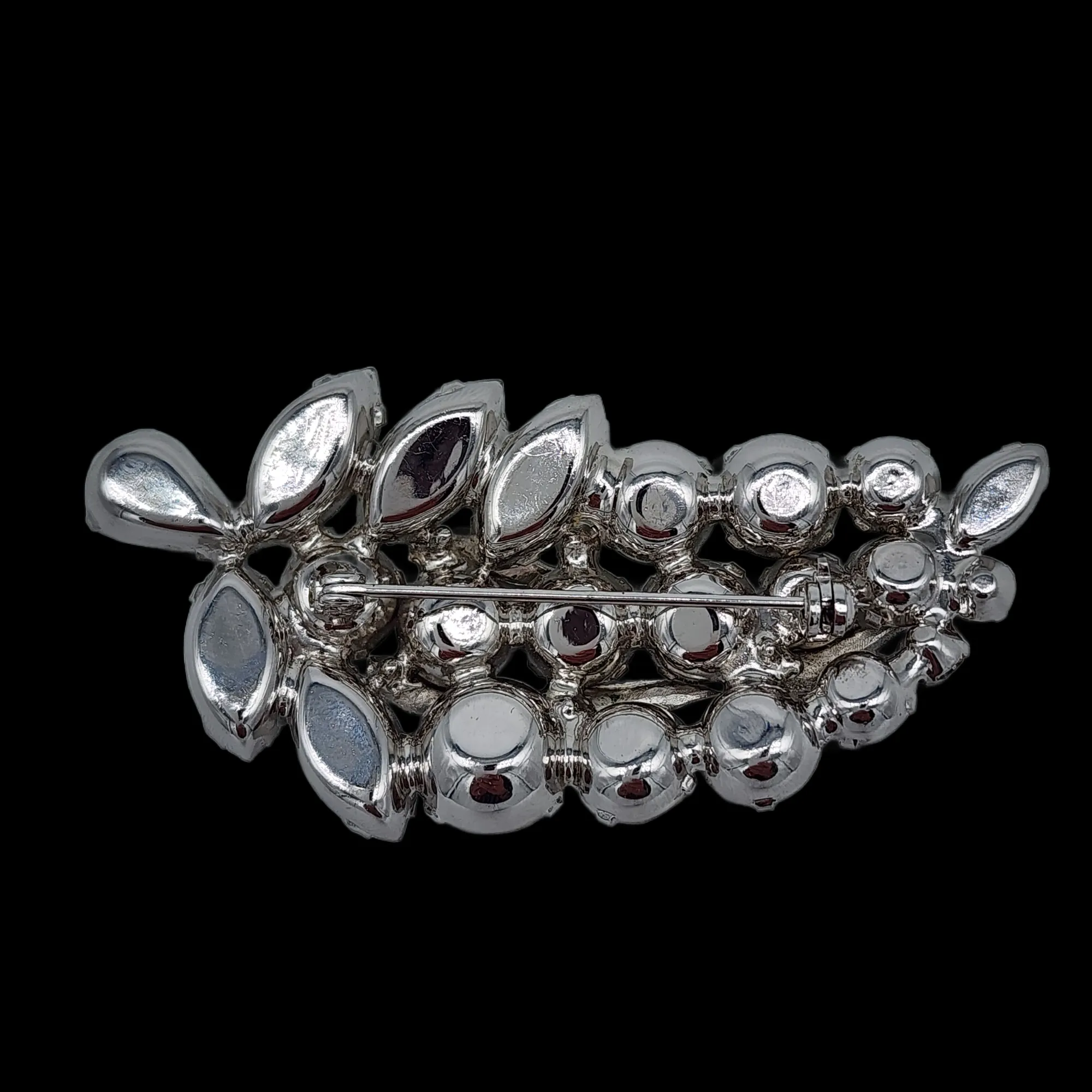 Vintage Rhinestone Leaf Brooch With Amazing Sparkle