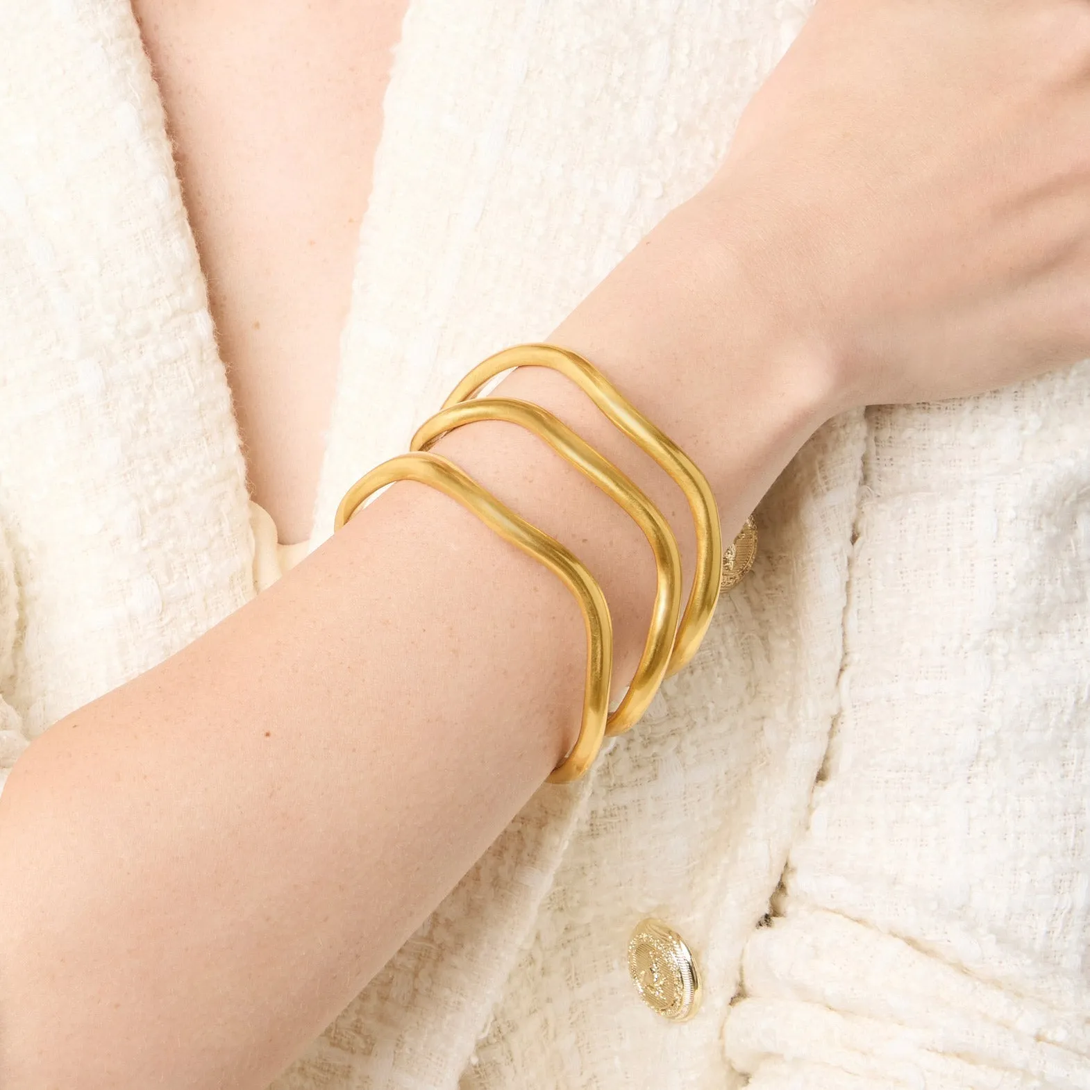 Wave Bangle-Medium