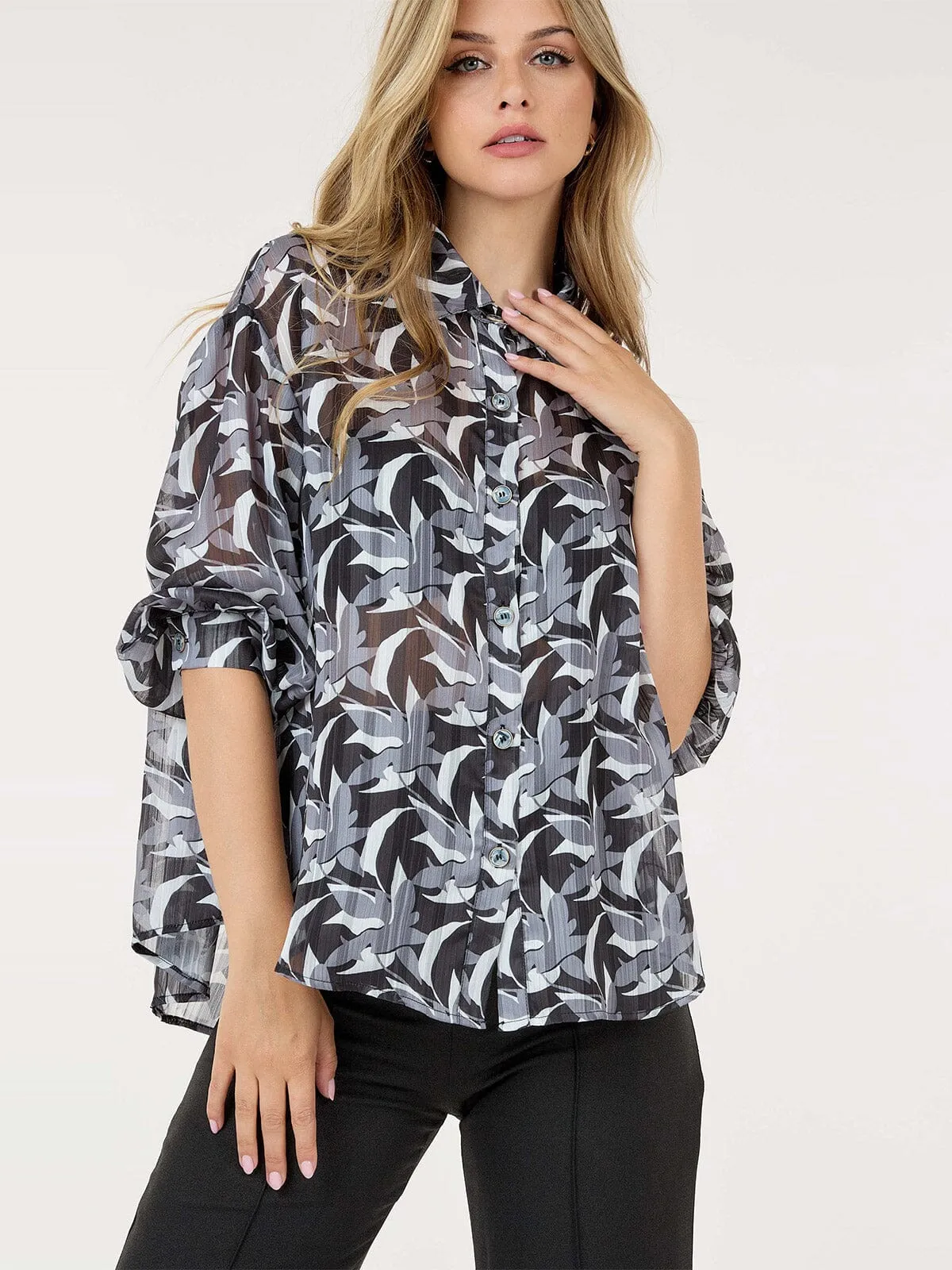 WOMEN'S 3/4 SLEEVE BUTTON CLOSURE MULTI PRINT BLOUSE