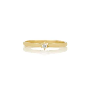 Women's diamond ring