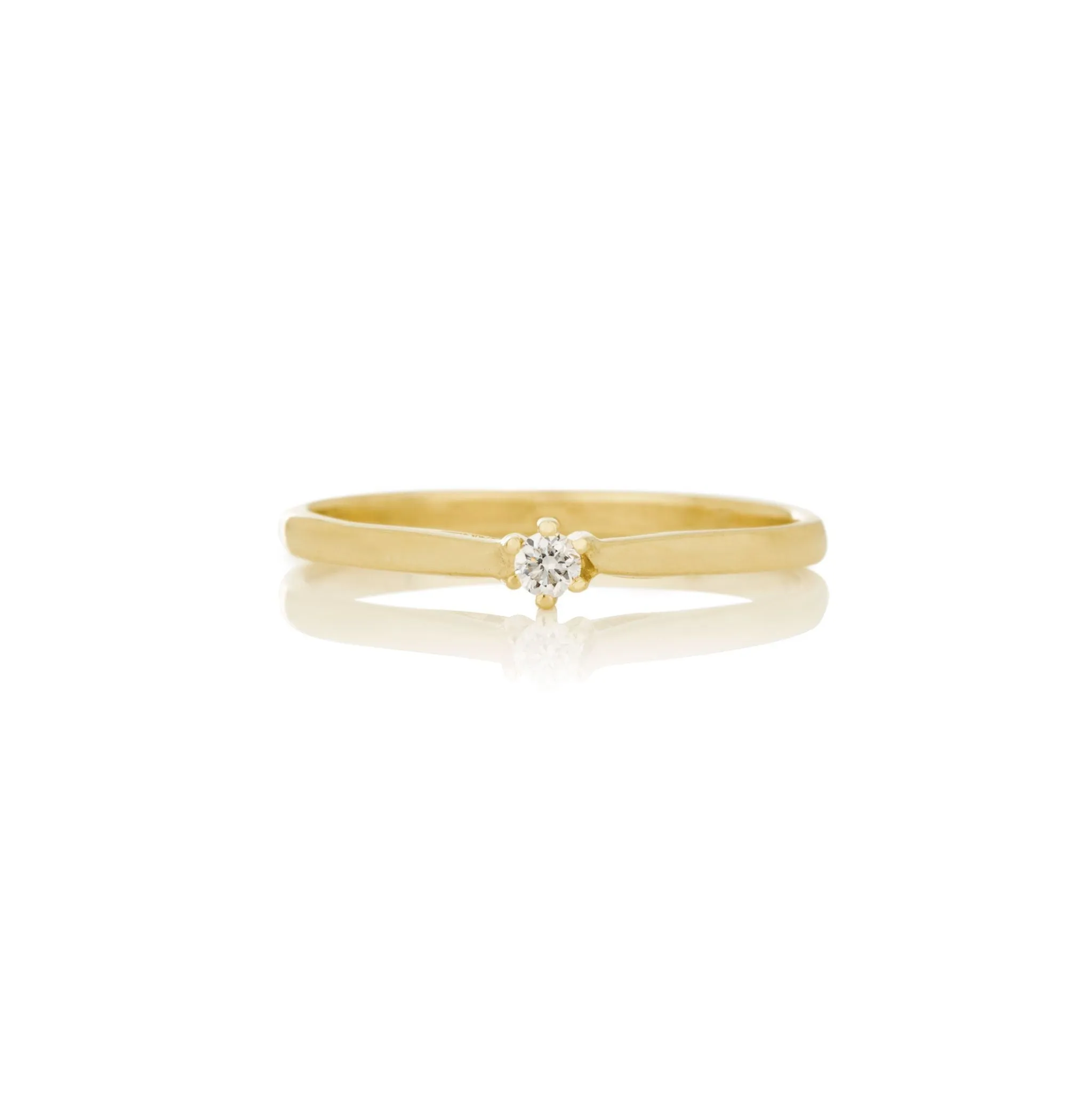 Women's diamond ring
