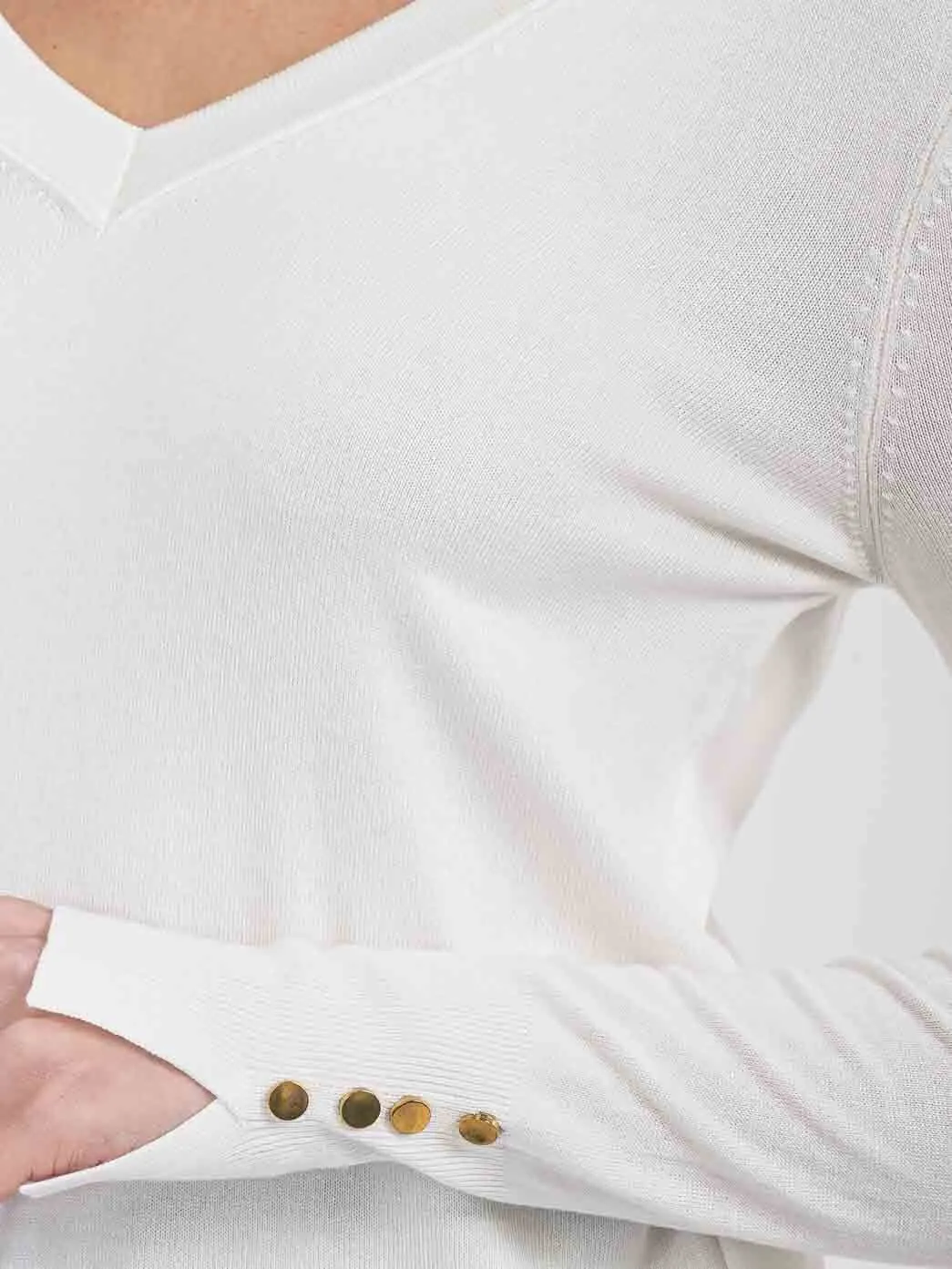 WOMEN'S LONG SLEEVE V-NECK BUTTON DETAILED TOP