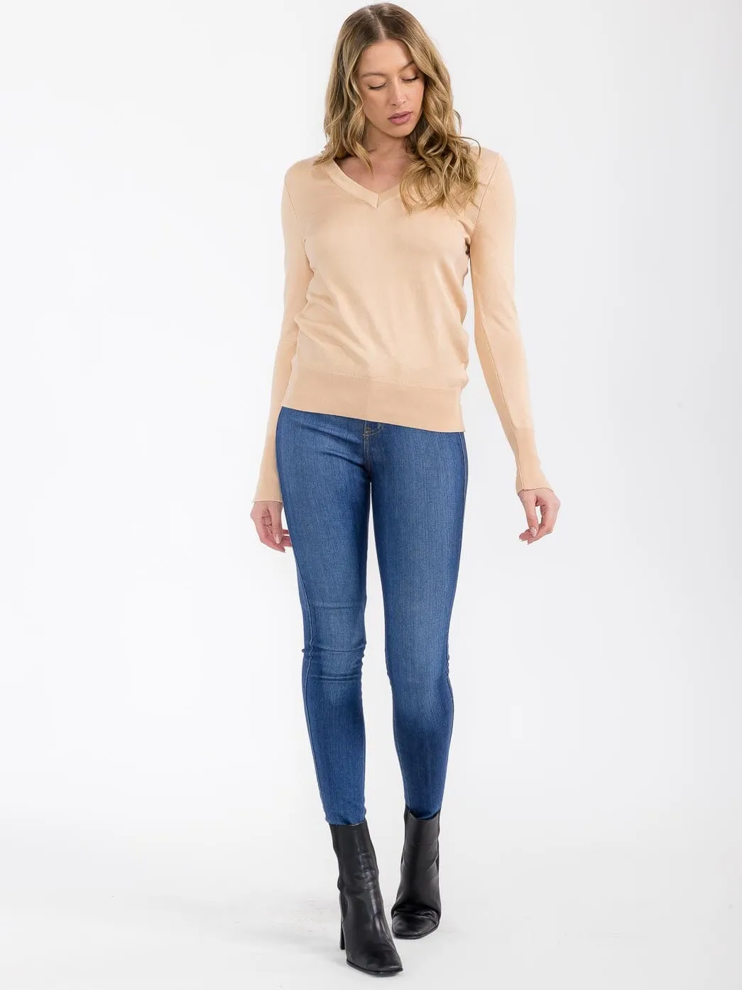 WOMEN'S LONG SLEEVE V-NECK BUTTON DETAILED TOP